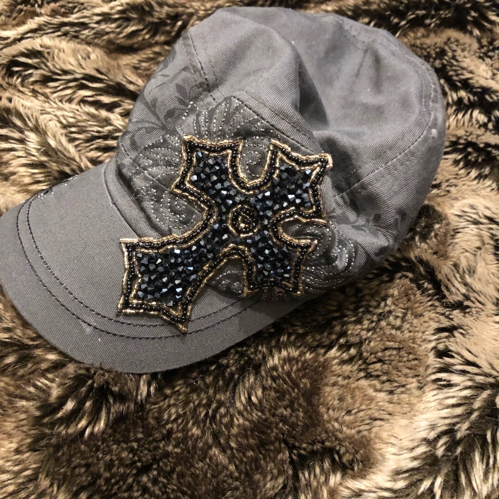 Women’s kbethos hat rustic w/cross on it one size